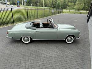 Image 8/50 of Mercedes-Benz 220 S Cabriolet (1958)