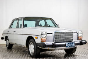 Afbeelding 13/50 van Mercedes-Benz 240 D (1976)
