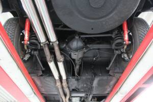 Image 38/50 de Aston Martin DB 6 (1968)