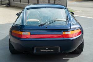 Image 7/34 of Porsche 928 (1981)
