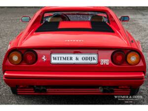 Bild 29/37 von Ferrari 328 GTS (1985)