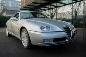 Image 2/46 of Alfa Romeo GTV 2.0 JTS (2003)