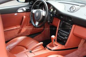Image 13/25 of Porsche 911 Carrera 4S (2009)