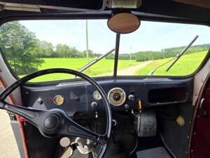 Image 2/8 of Ford Taunus (1950)