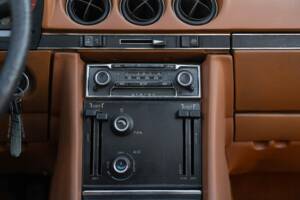 Obraz 42/50 pojazdu Mercedes-Benz 450 SL (1977)