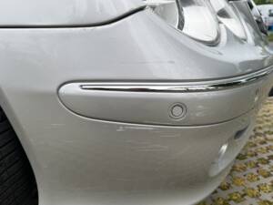 Image 8/27 of Mercedes-Benz CLK 320 (2002)