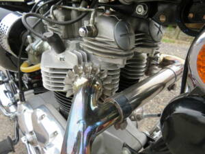Image 25/50 de Triumph DUMMY (1970)