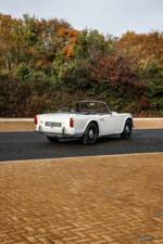 Image 19/42 of Triumph TR 4A (1966)