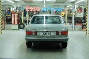 Bild 49/50 von Mercedes-Benz 300 SE (1986)