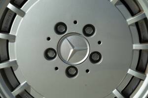 Bild 16/50 von Mercedes-Benz 190 E (1988)