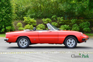 Bild 17/50 von Alfa Romeo 2000 Spider Veloce (1981)