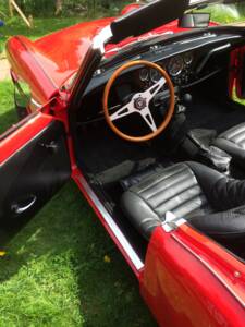 Image 36/68 of Triumph Spitfire Mk II (1965)
