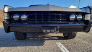 Image 7/18 of Lincoln Continental Sedan (1965)