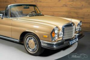 Imagen 2/8 de Mercedes-Benz 280 SE (1971)