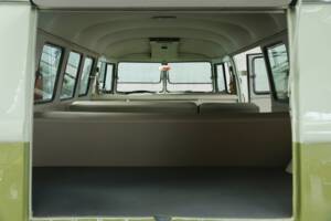 Image 29/47 of Volkswagen T1 minibus (1961)