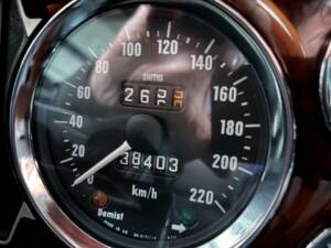 Image 21/47 of Jaguar XJ 6 C 4.2 (1976)