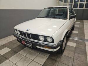 Image 1/12 of BMW 320i (1987)