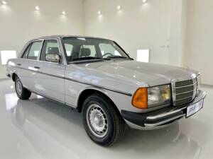 Bild 3/32 von Mercedes-Benz 300 D (1983)