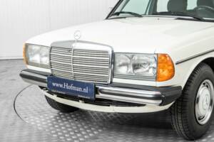 Bild 19/50 von Mercedes-Benz 230 TE (1984)
