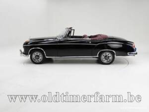 Image 8/15 of Mercedes-Benz 220 S Cabriolet (1959)