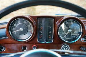 Bild 30/50 von Mercedes-Benz 250 SE (1967)