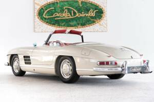 Image 7/50 of Mercedes-Benz 300 SL Roadster (1961)