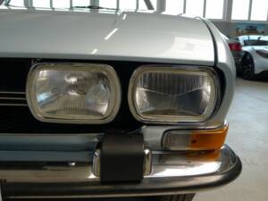 Image 23/43 of Peugeot 504 Convertible (1971)