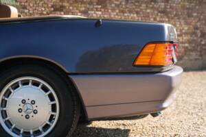 Image 16/50 of Mercedes-Benz 500 SL (1990)