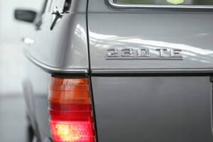 Image 48/49 of Mercedes-Benz 230 TE (1981)