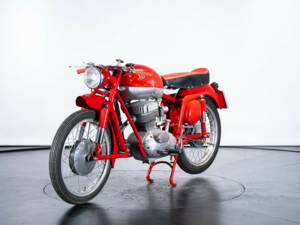 Image 8/50 of MV Agusta DUMMY (1957)