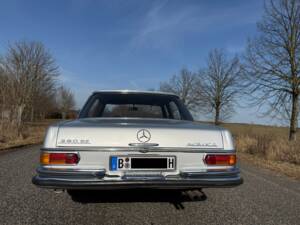 Immagine 3/27 di Mercedes-Benz 280 SE (1971)