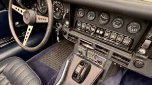 Image 13/18 de Jaguar Type E V12 (1973)