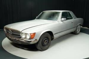 Image 4/8 de Mercedes-Benz 280 SLC (1978)