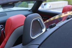 Image 32/75 of Mercedes-Benz SLS AMG Roadster (2012)