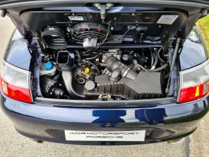 Image 14/23 of Porsche 911 Carrera (2004)
