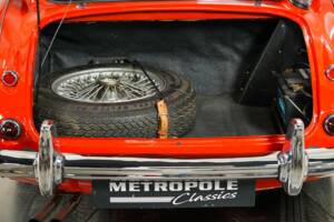 Image 10/50 of Austin-Healey 3000 Mk II (BJ7) (1964)