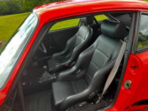 Bild 37/47 von Porsche 911 Carrera 4 (1990)