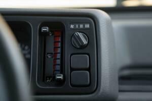 Immagine 47/50 di Rover 100 Cabriolet (1994)