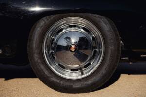 Immagine 14/54 di Porsche 356 C 1600 SC (1964)
