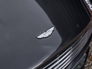 Bild 12/79 von Aston Martin DB 9 GT Volante (2017)