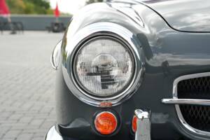 Image 35/50 de Mercedes-Benz 190 SL (1961)
