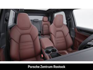 Imagen 10/10 de Porsche Cayenne Coupé E-Hybrid (2026)
