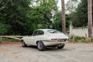 Image 12/50 de Jaguar Type E 3.8 (1963)