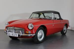 Image 37/49 of MG MGB (1966)