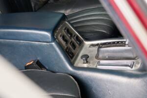 Bild 48/50 von Jaguar XJ 6 L 4.2 (1974)