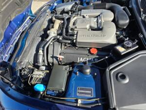 Immagine 9/24 di Jaguar XKR (2002)
