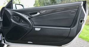Image 37/50 of Mercedes-Benz SL 55 AMG (2006)