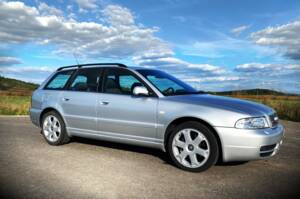 Image 3/50 of Audi S4 Avant (2001)