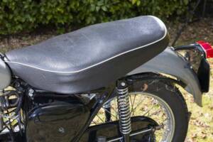 Bild 18/29 von Triumph DUMMY (1956)