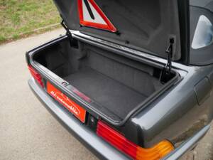 Imagen 22/28 de Mercedes-Benz 500 SL (1990)